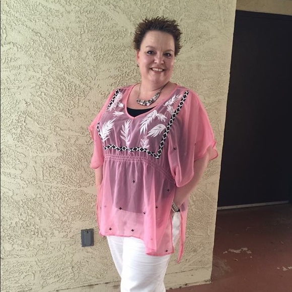 Meet your Posher, Tara - Picture 5 of 6